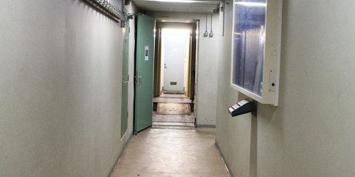 Binnen in de bunker
